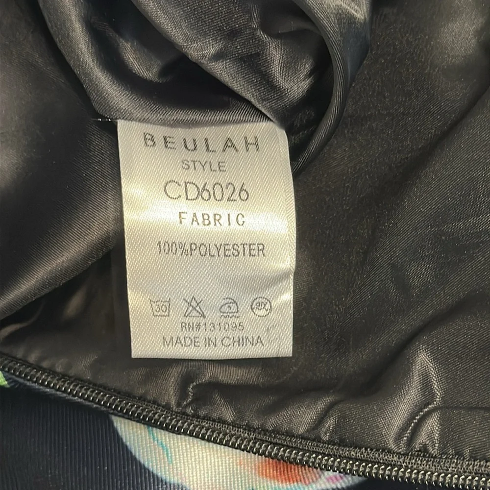 Beulah Style Floral on Navy, fit/flare occasion midi dress. Sleeveless. Size MP - Picture 12 of 12